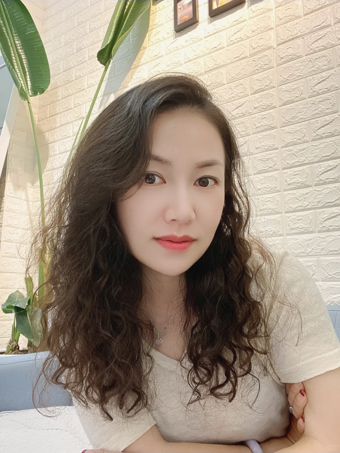 不敢发朋友圈的40岁小姐姐的素颜照