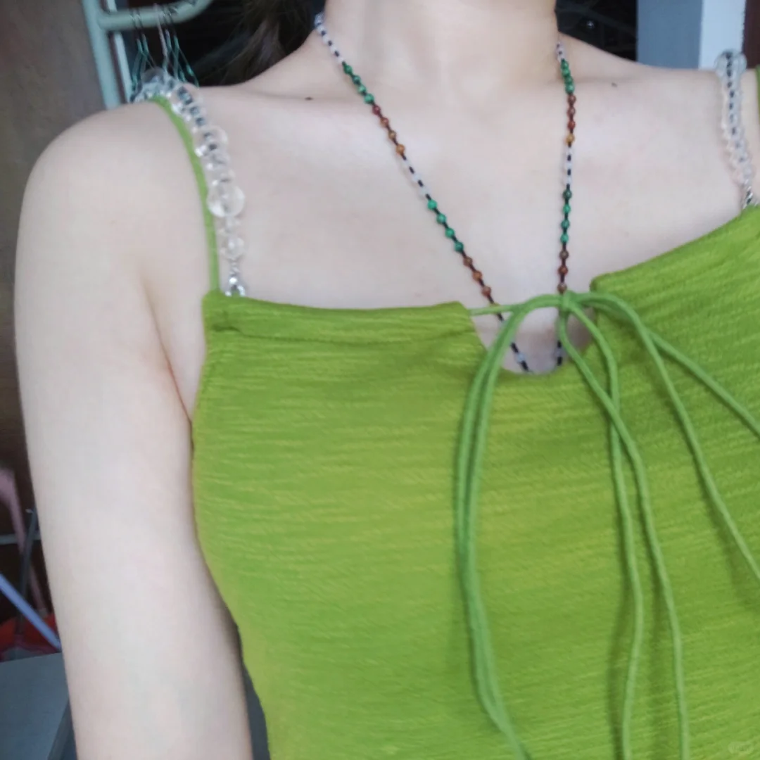 都去给我买这个吊带！！我恨我不会拍！！！