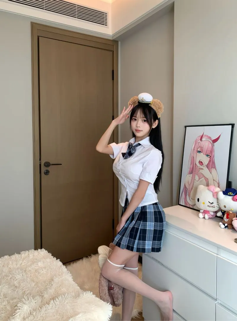 甜妹jk写真～我先看啦～沪经纪人