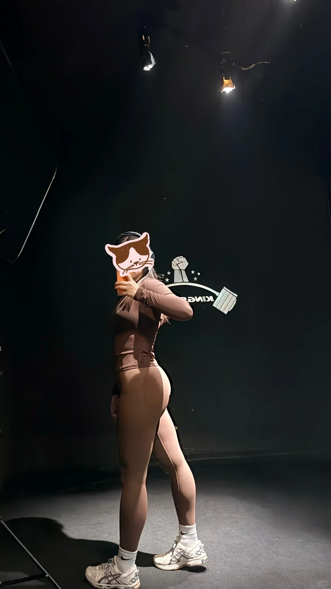 右划解锁今日份咖啡味撸铁小饼