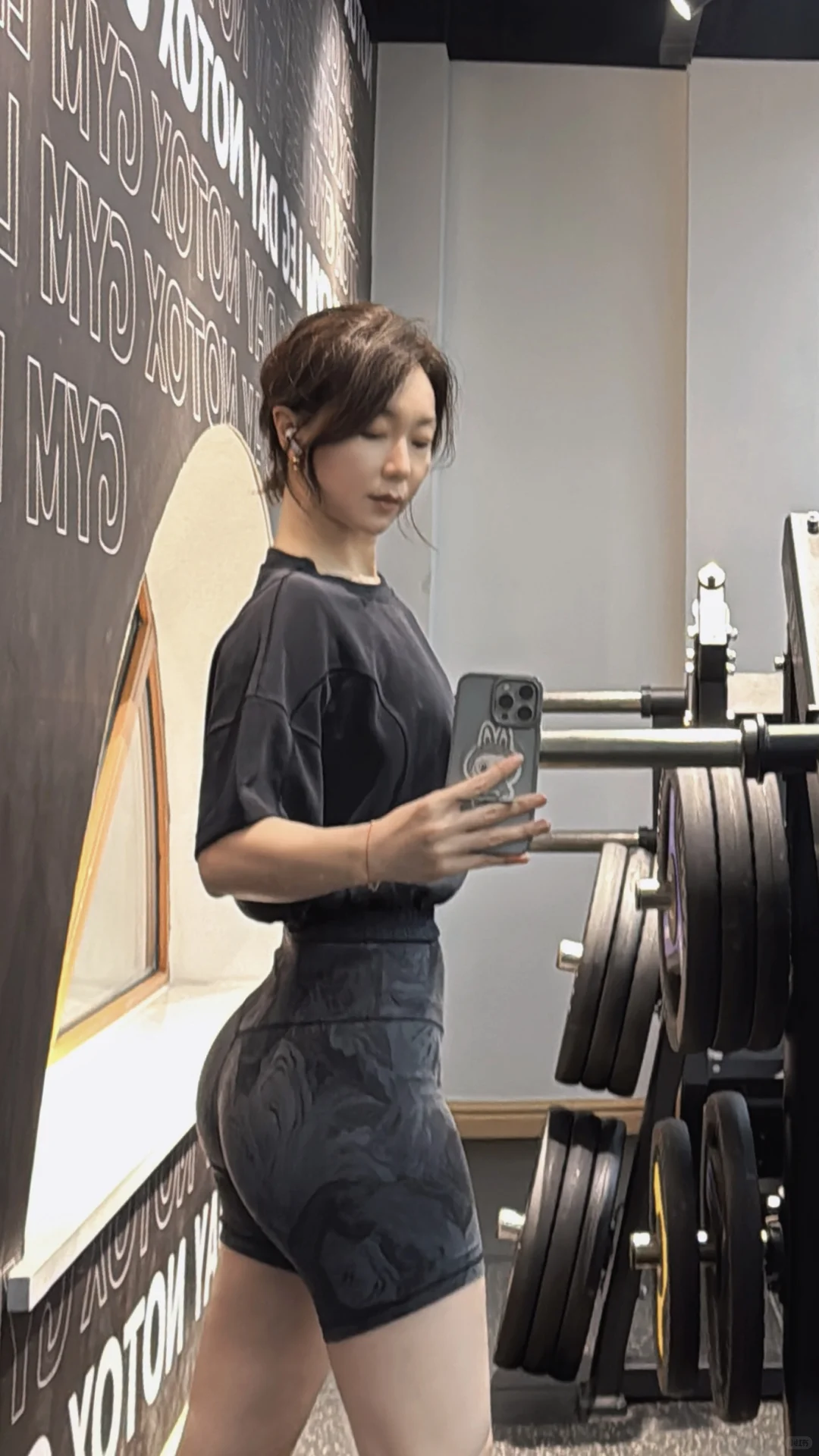 44岁体制内中年妇女 一身反骨 谁都不服