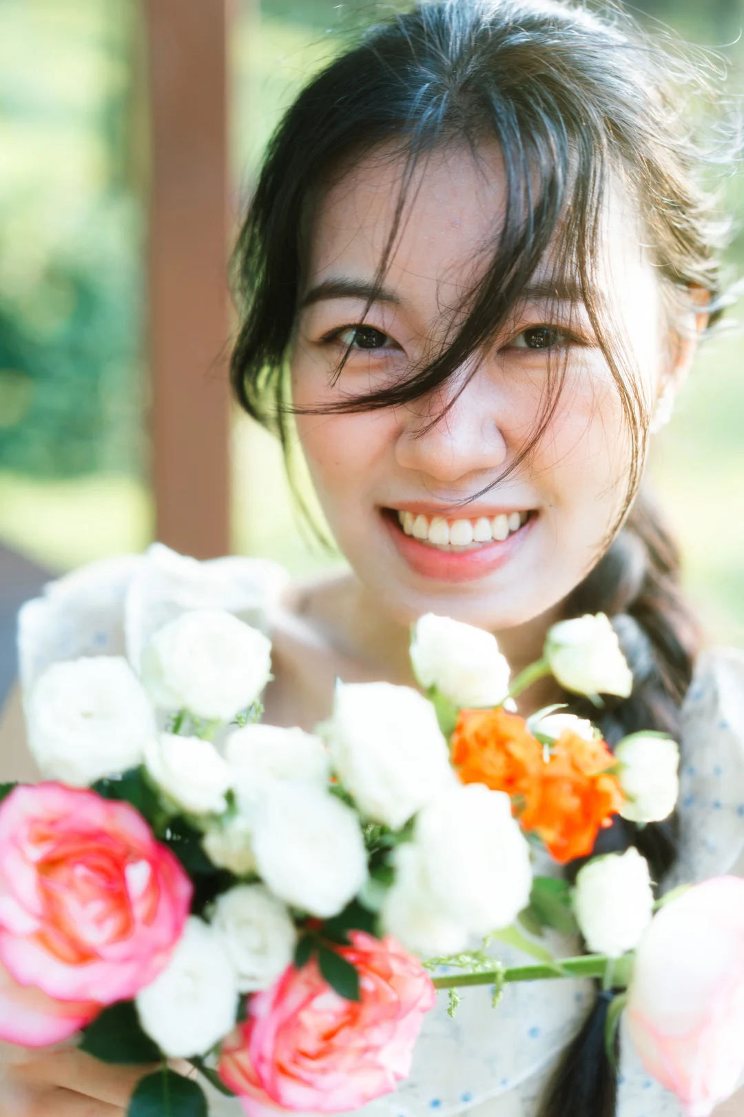 拍照吗？很自然的那种...