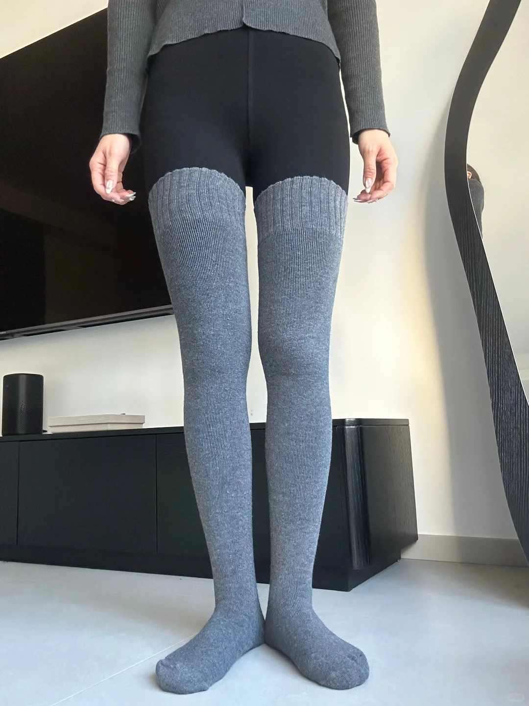 170高妹穿到大腿根的孕妇过膝袜❗️热晕了🥵