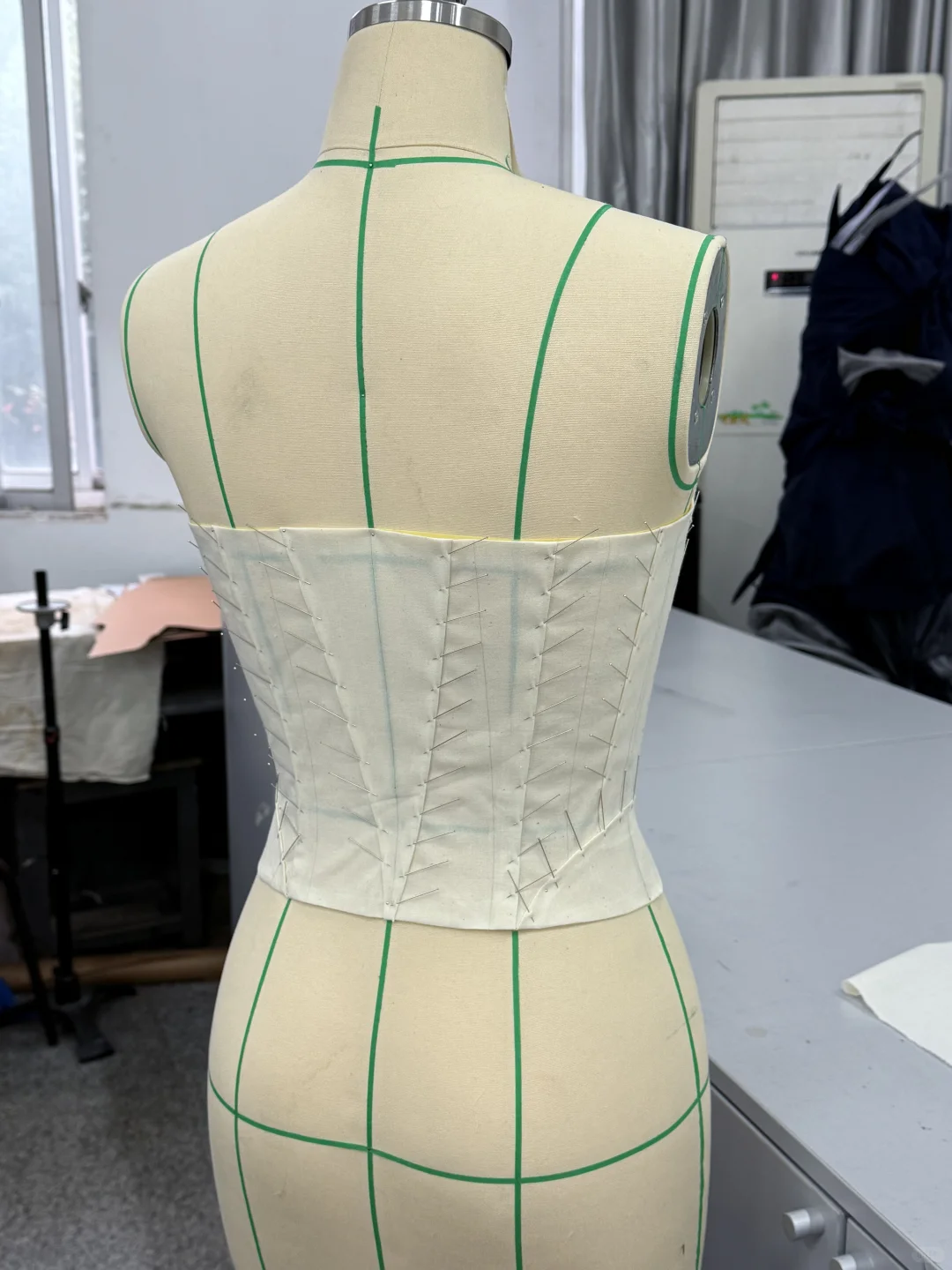 法式紧身胸衣立裁