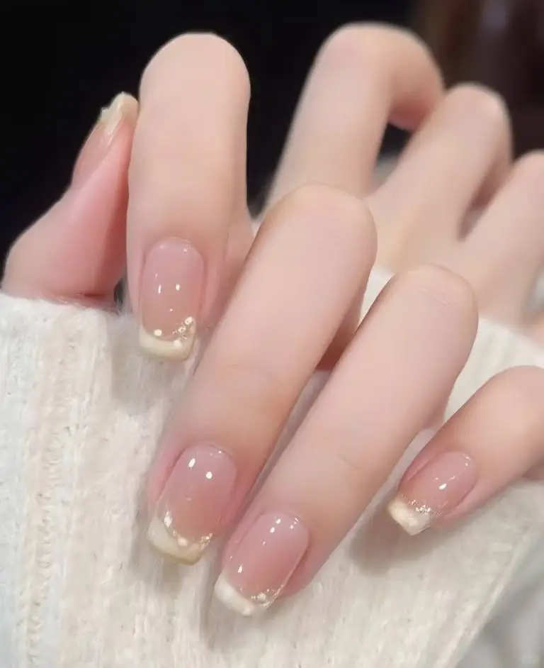 指尖上的温柔✨纯欲风美甲太绝了