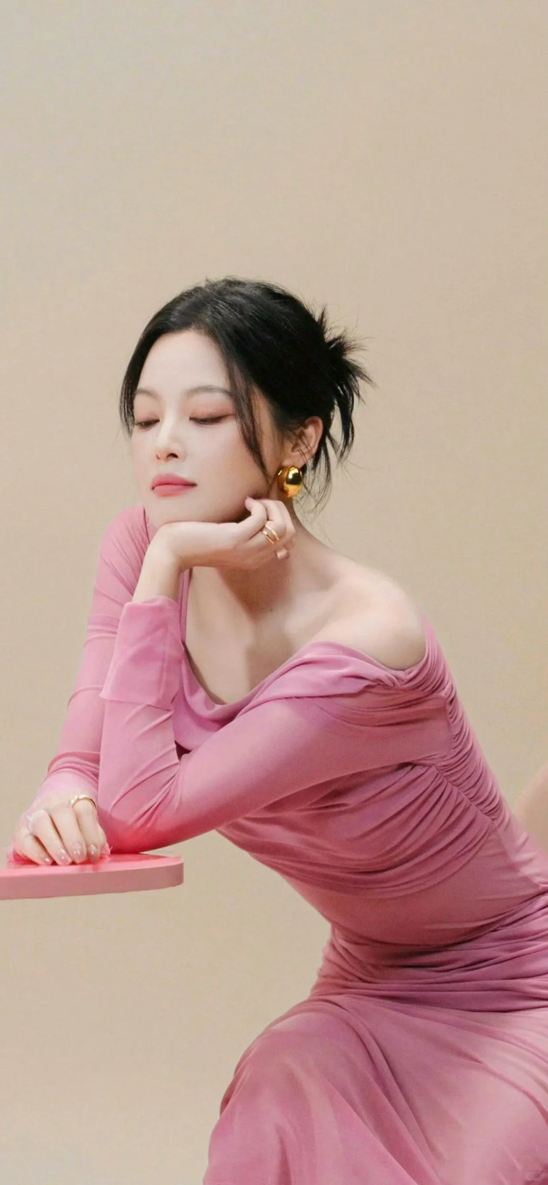 辛芷蕾壁纸！怎么会有这么仙的裙子～😍