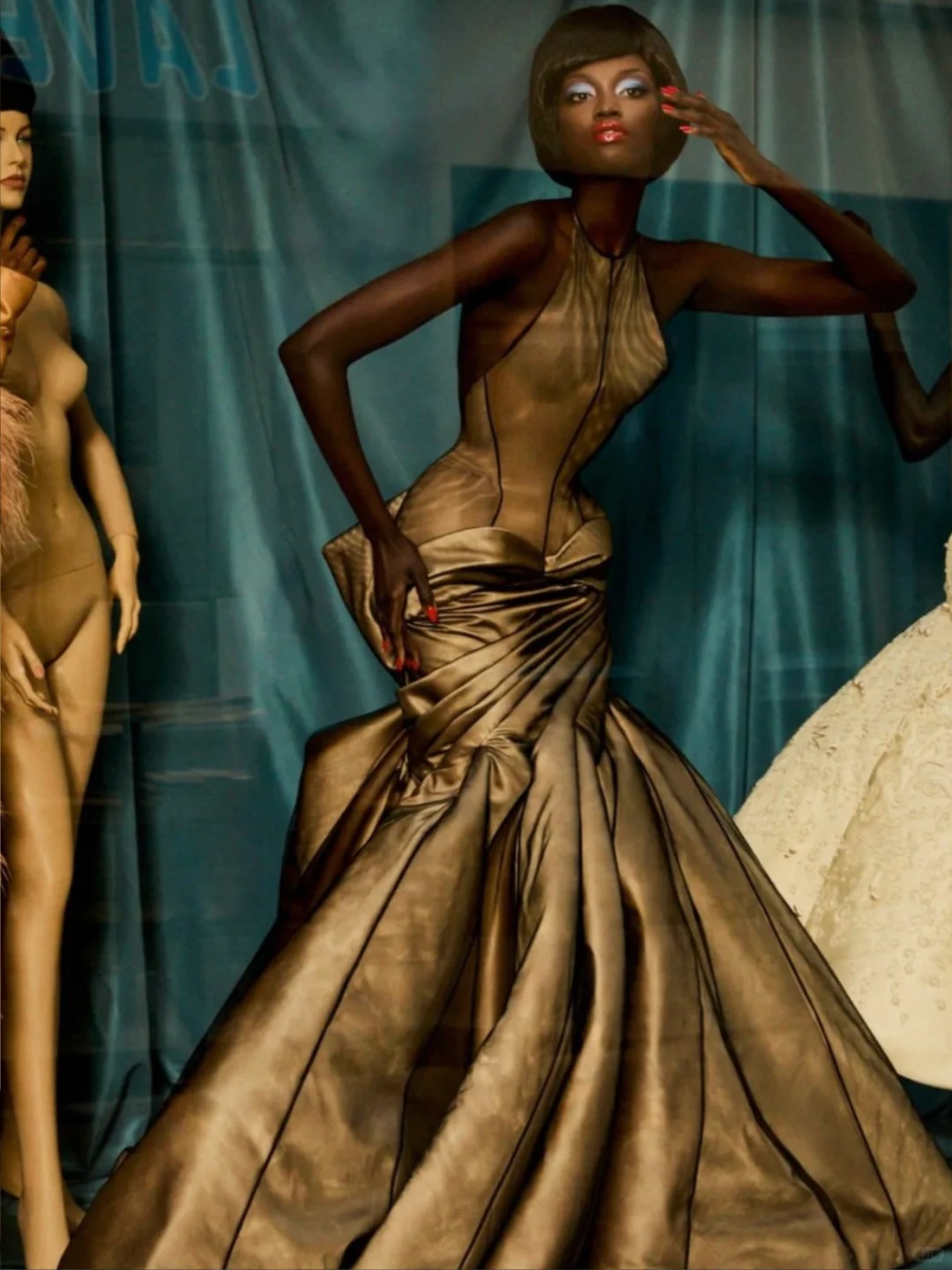 Anok Yai大战塑料假模特