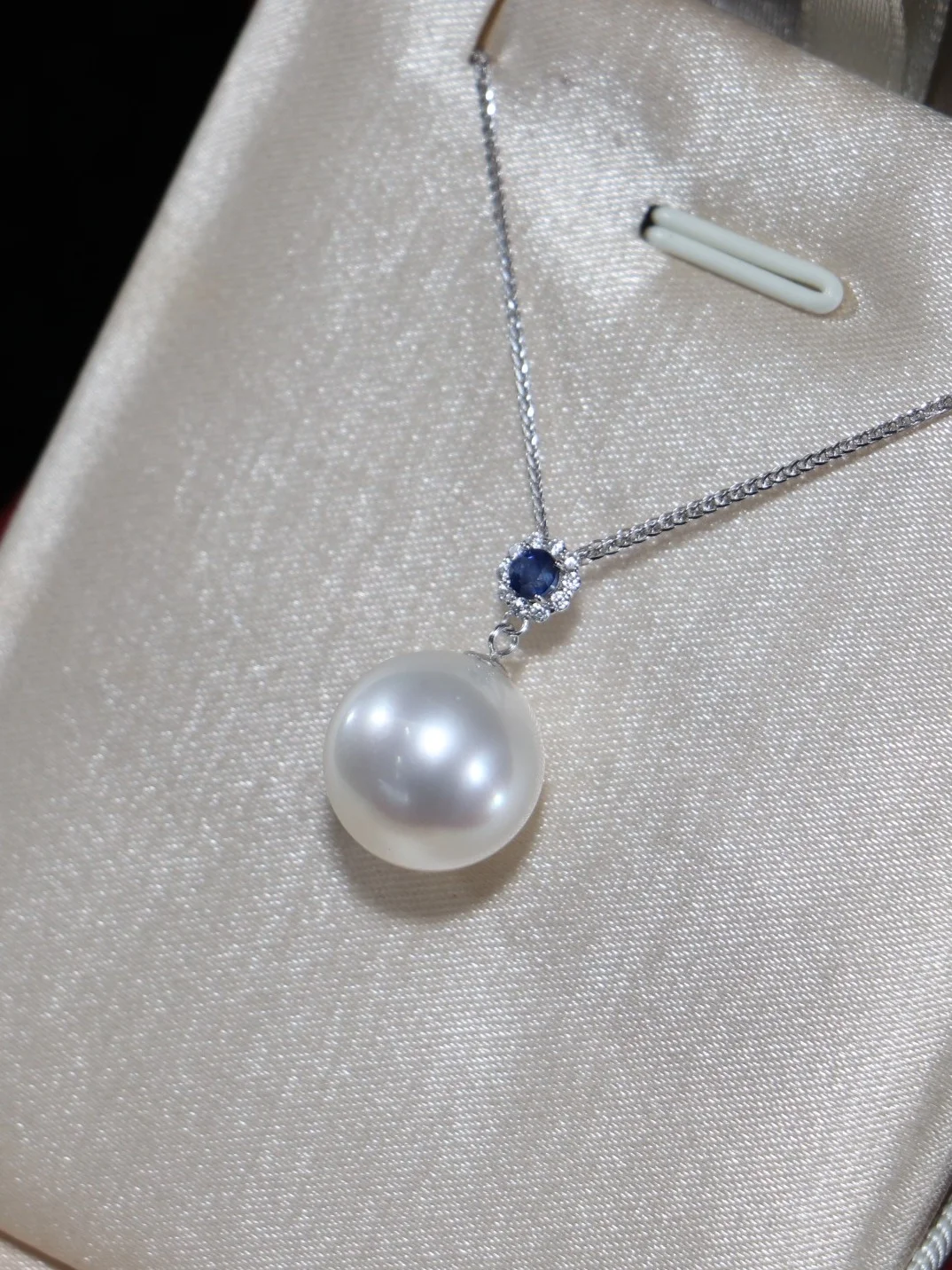 当蓝宝石遇到澳白，真的太惊艳啦~