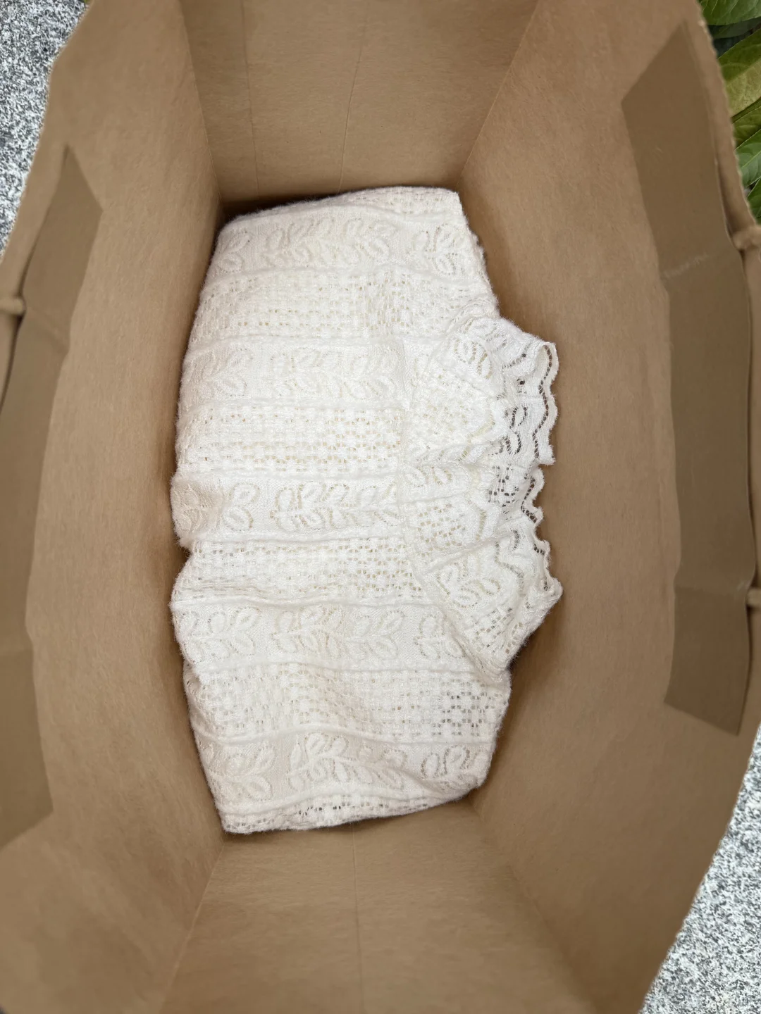 啊啊啊！这件蕾丝打底衫真的绝了……巨显贵！！！