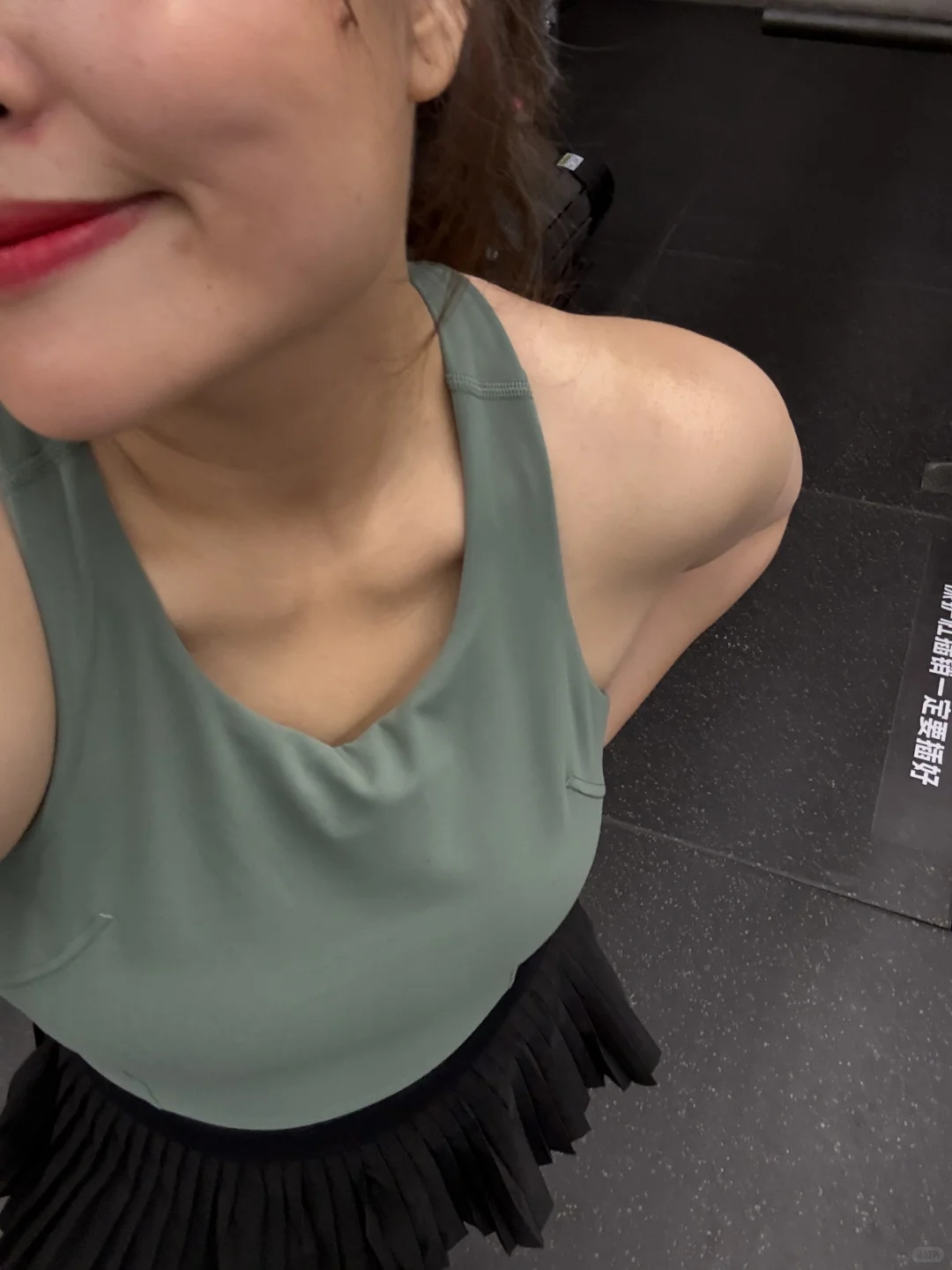 健身女｜明早八点飞的人此刻去练了个背🍑