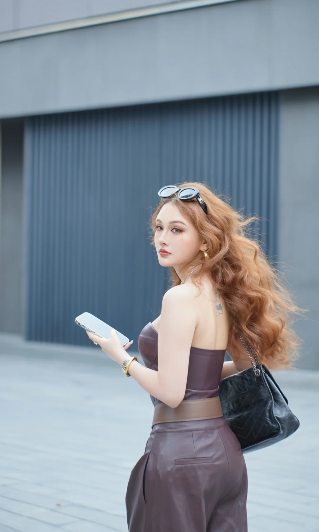 今天在苏州接女明星下班