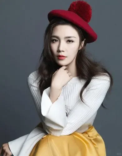 喜欢她的每个角度看都好看😍