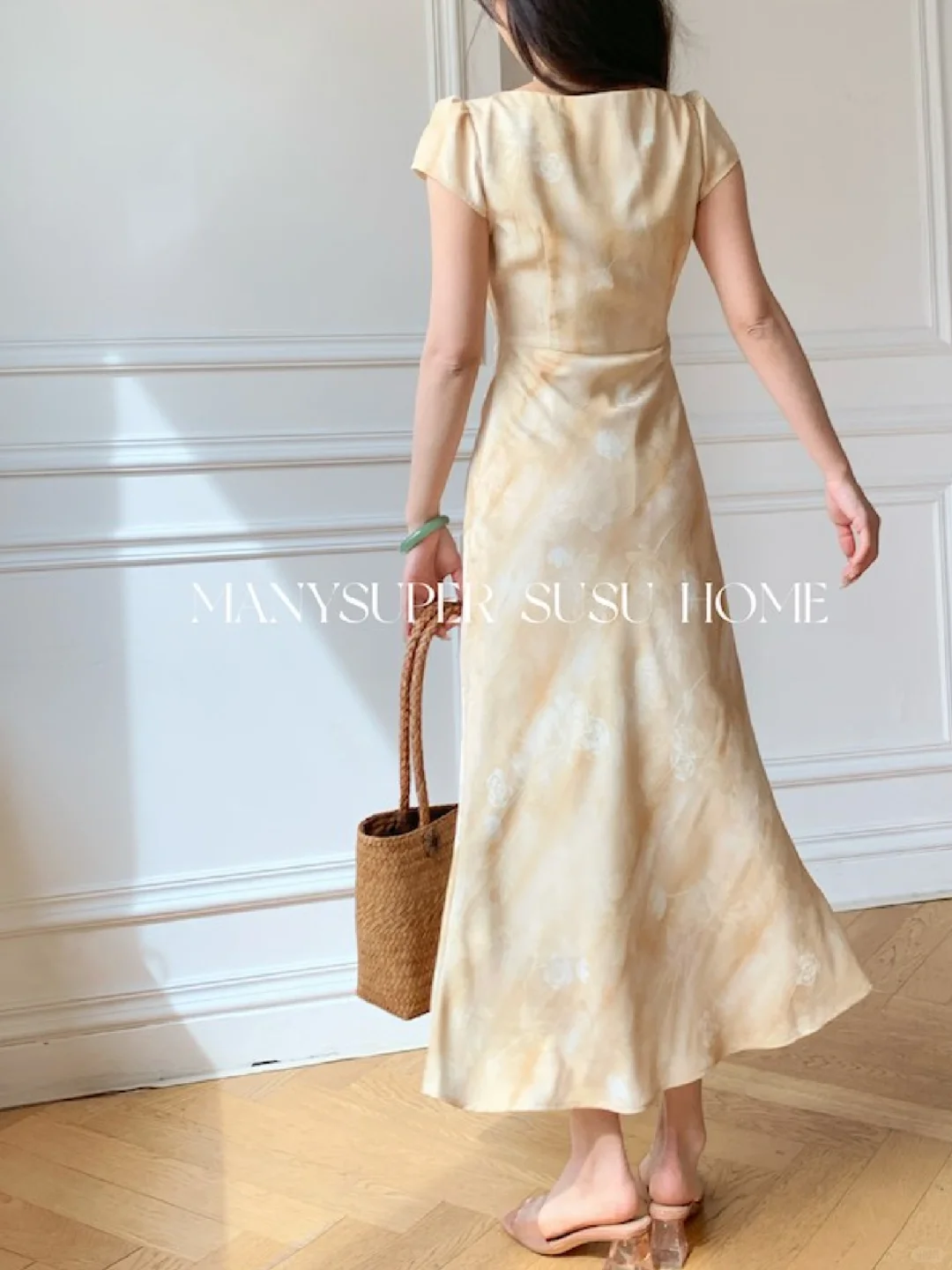 感觉到了一种优雅的女人气息