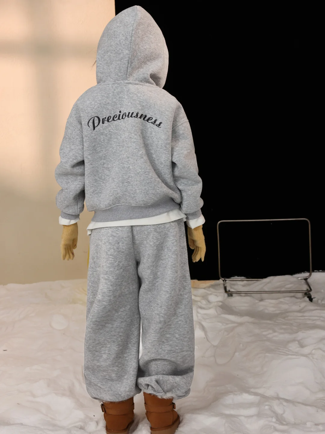 🧤灰色运动套装也能穿出元气甜妹感！