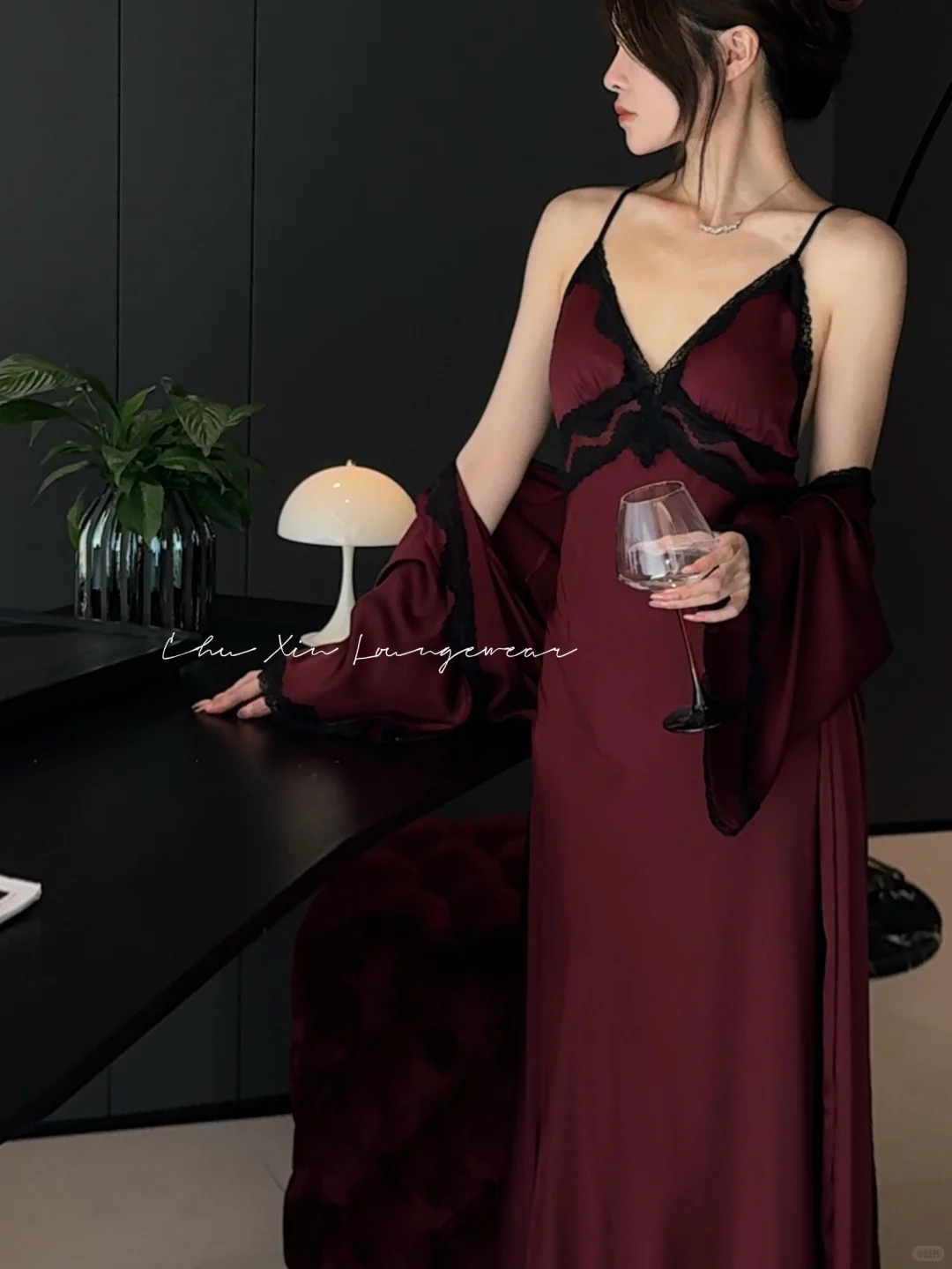 这条裙子真的太有氛围感了！