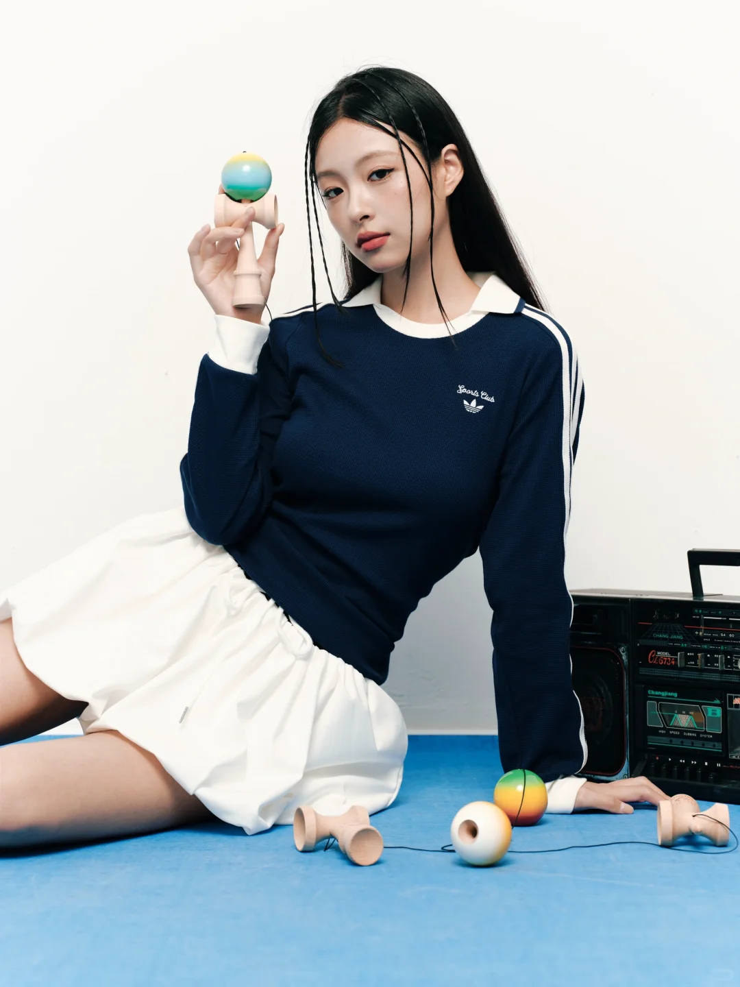 一组片子四个她的不同展现