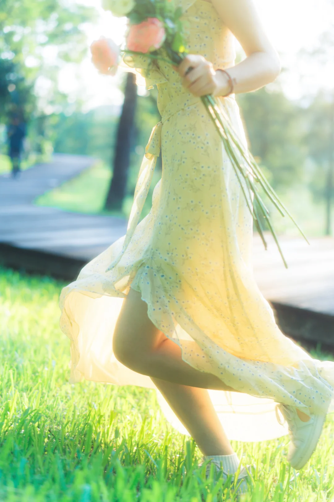 拍照吗？很自然的那种...