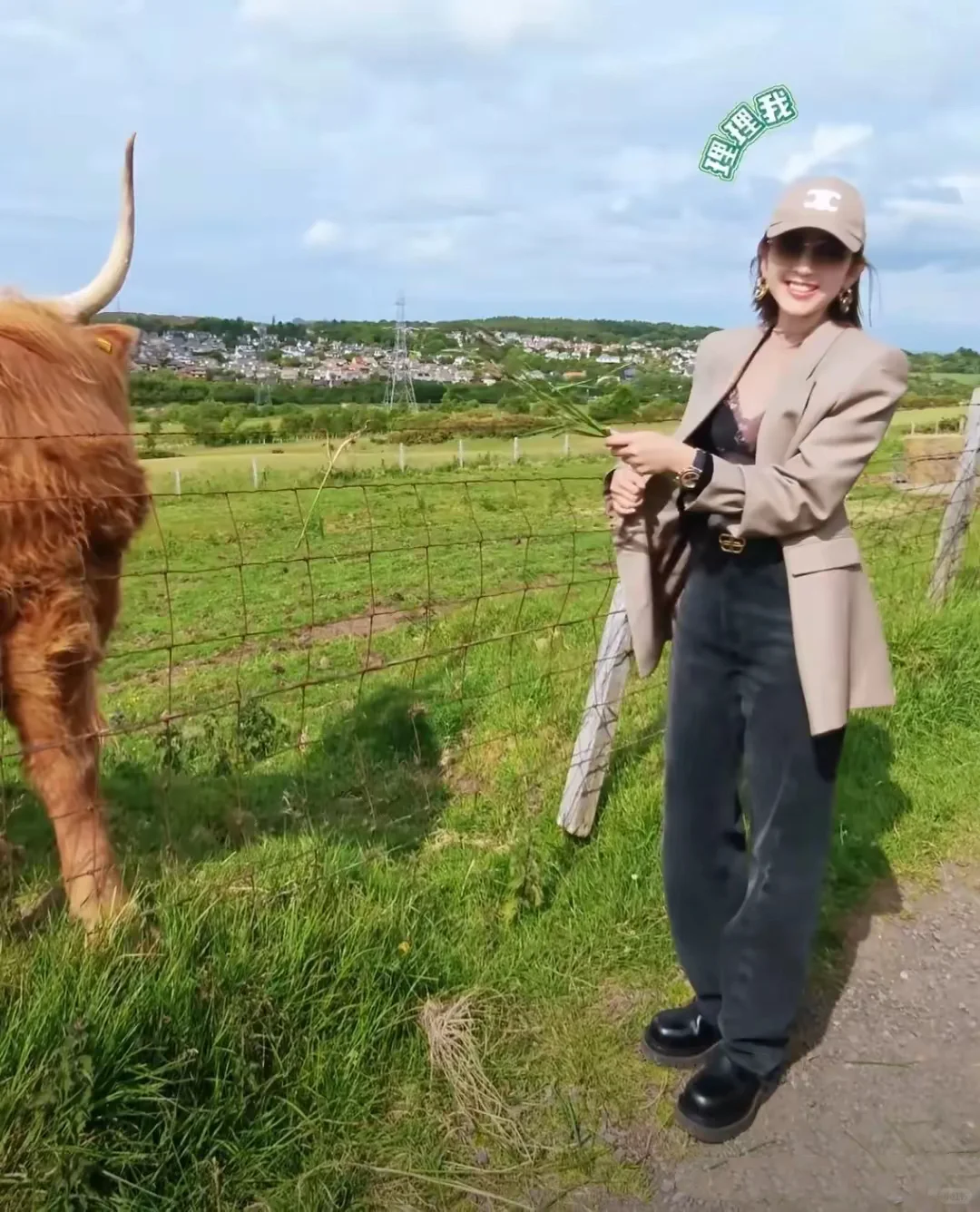 唐艺昕也太敢穿了，身材是真的好