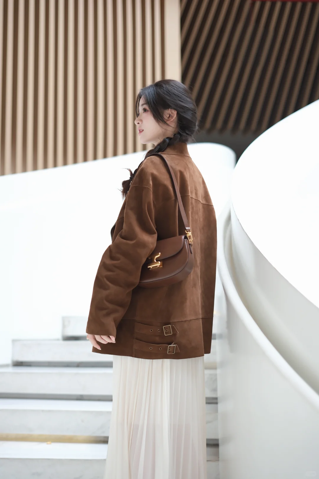 温柔艺术生🍂看艺术展的漂亮美拉德穿搭~