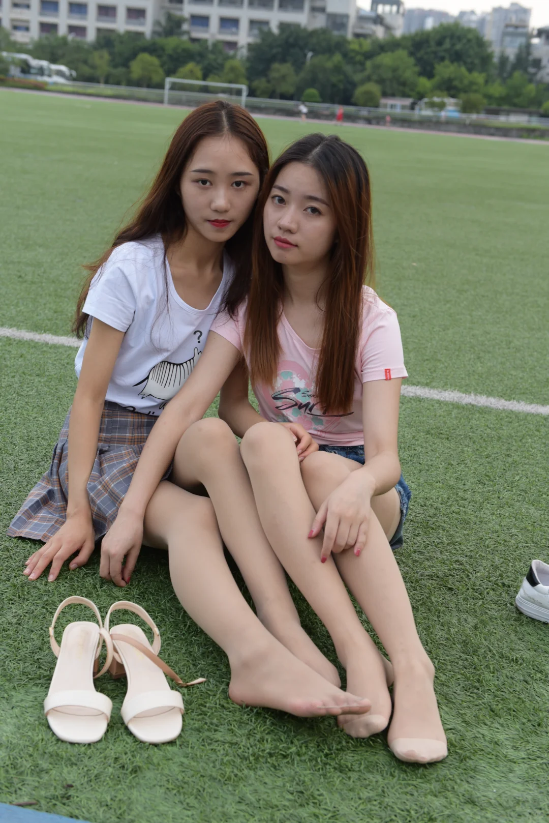 是学姐人好看还是腿好看