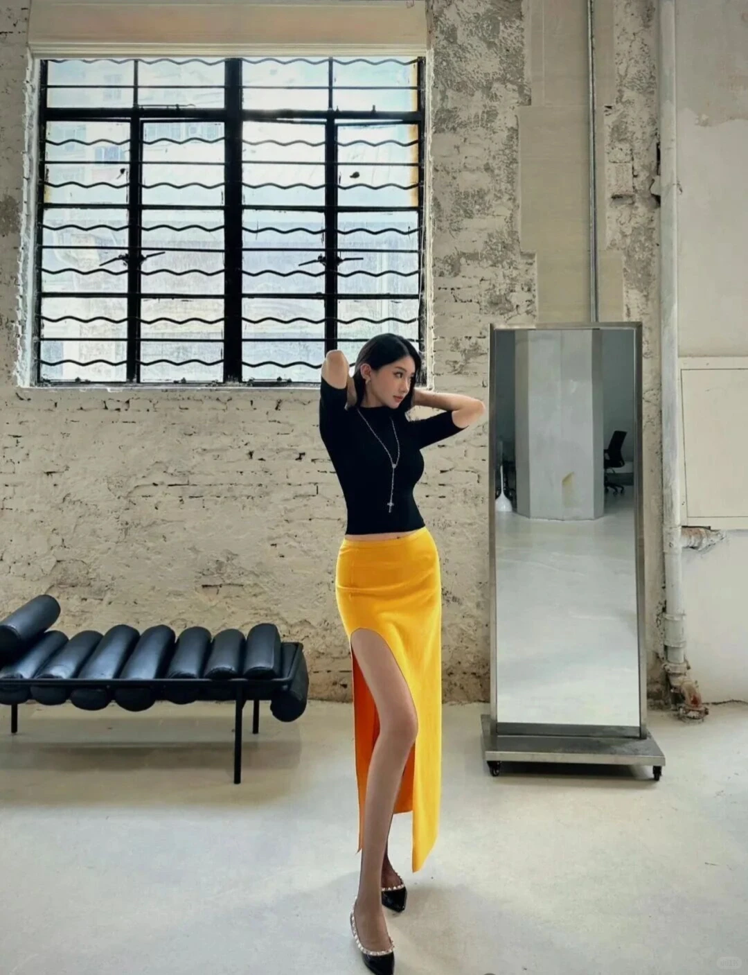 腿子要溢出屏幕了！