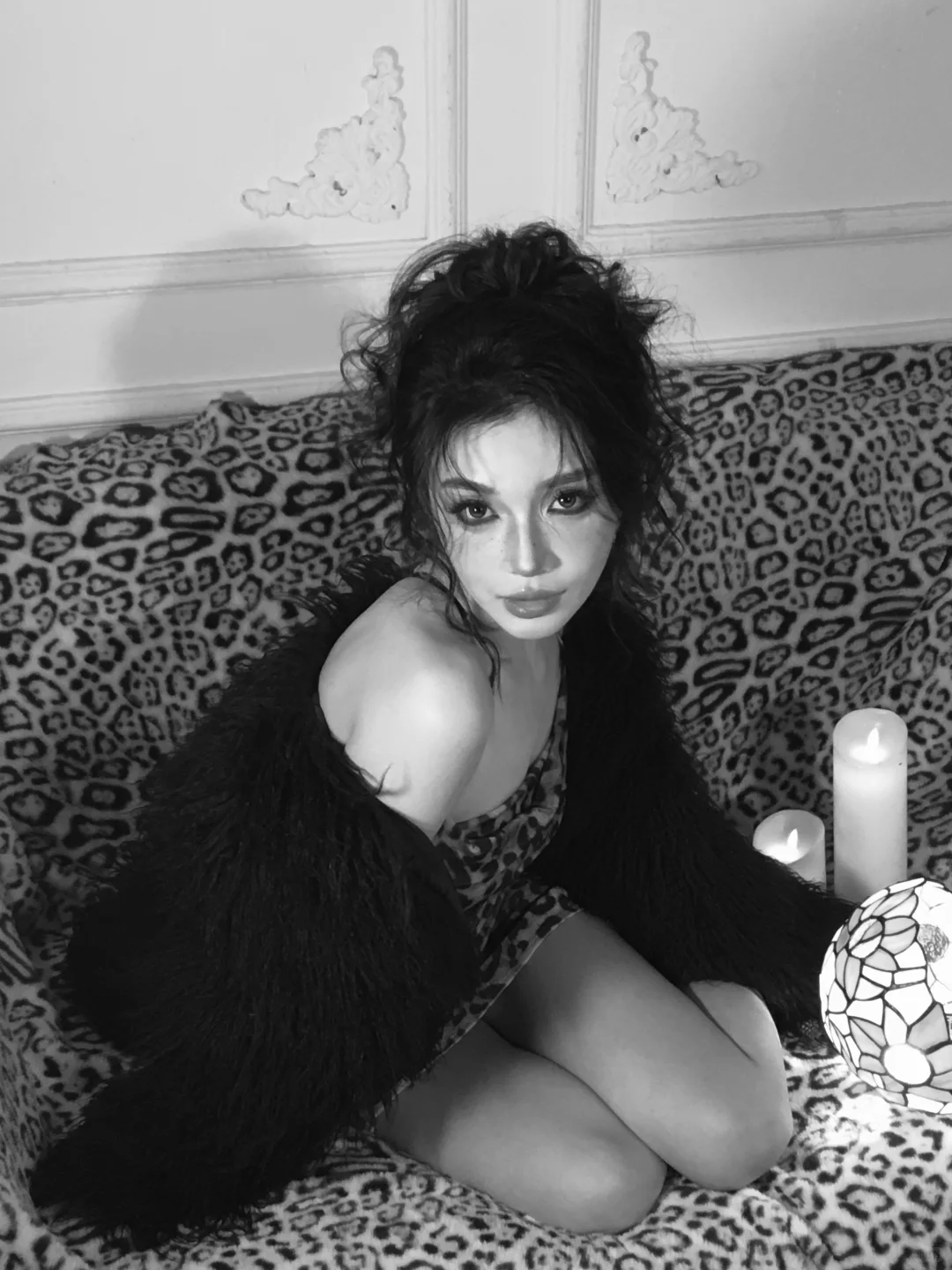 迷人的豹子女士像你问好| 感受夜晚的慵懒