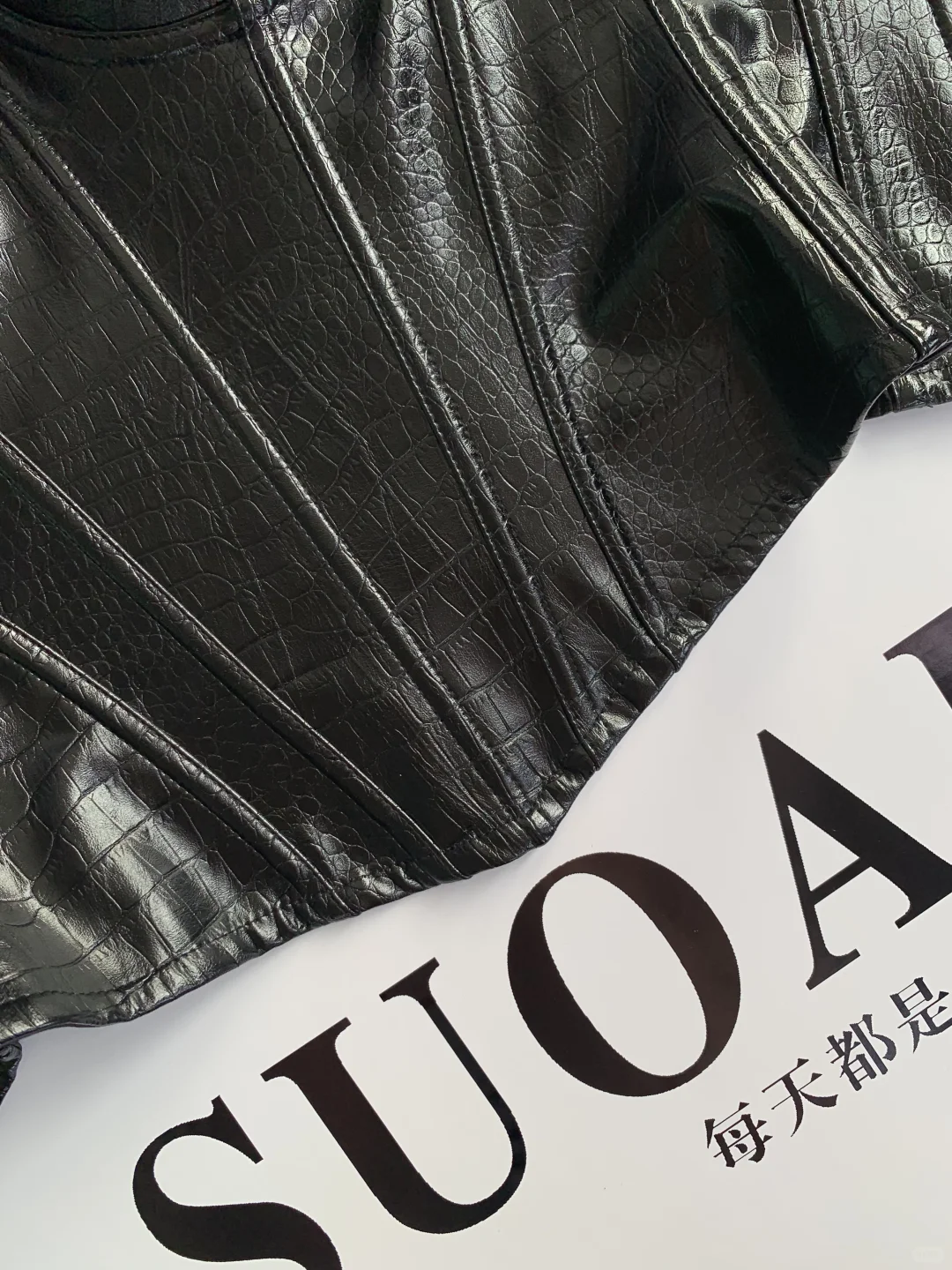 暗黑×酷飒｜鳄鱼皮纹鱼骨胸衣，自带高级感～