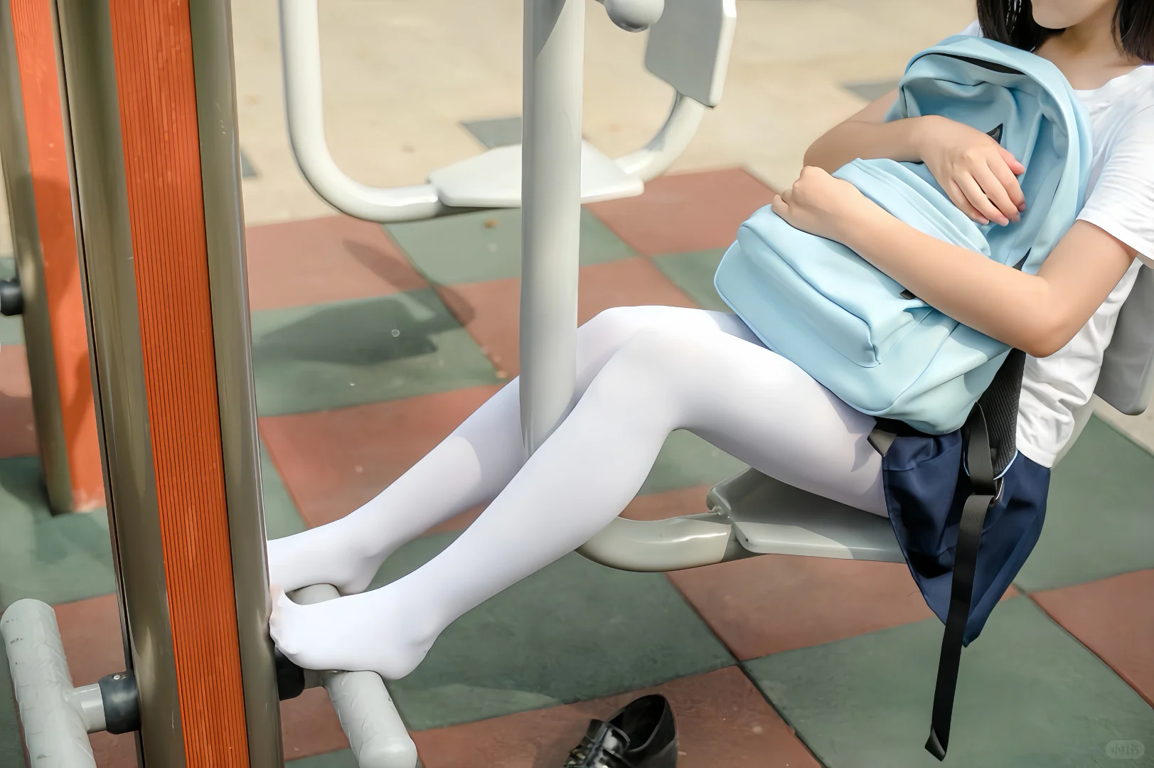 森萝系列 — 户外白丝