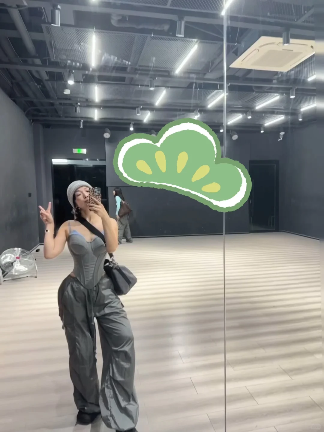 OOTD｜在舞室实现穿衣自由✌🏻