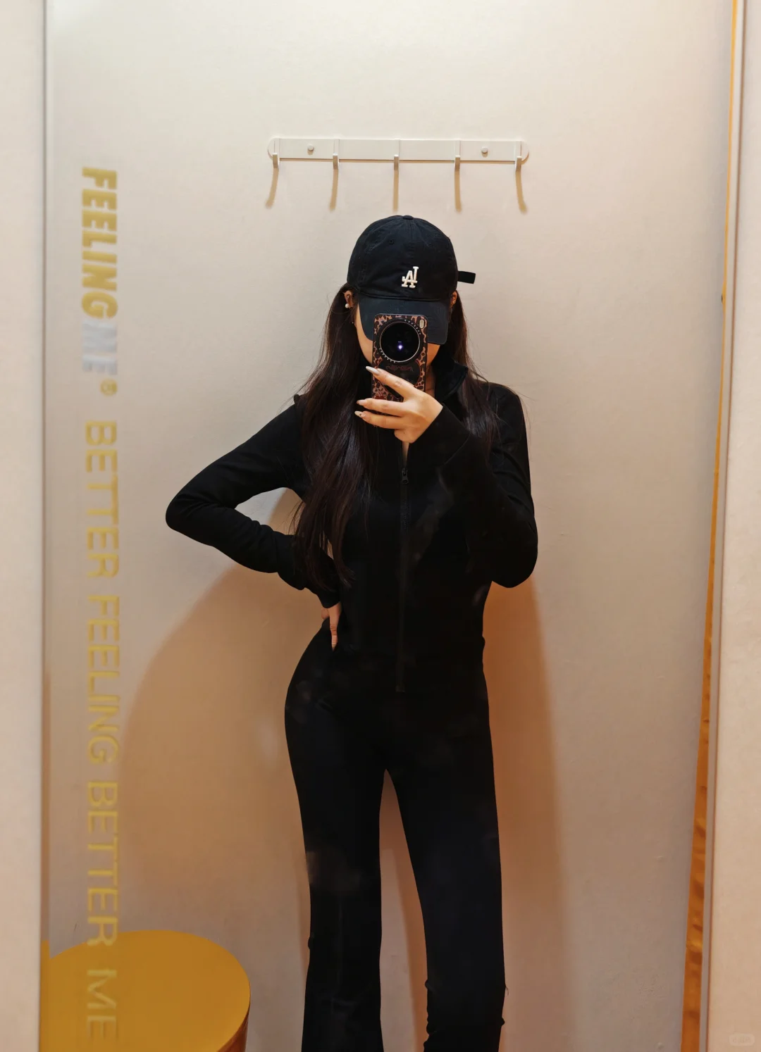 已练💦黑色才是YYDS