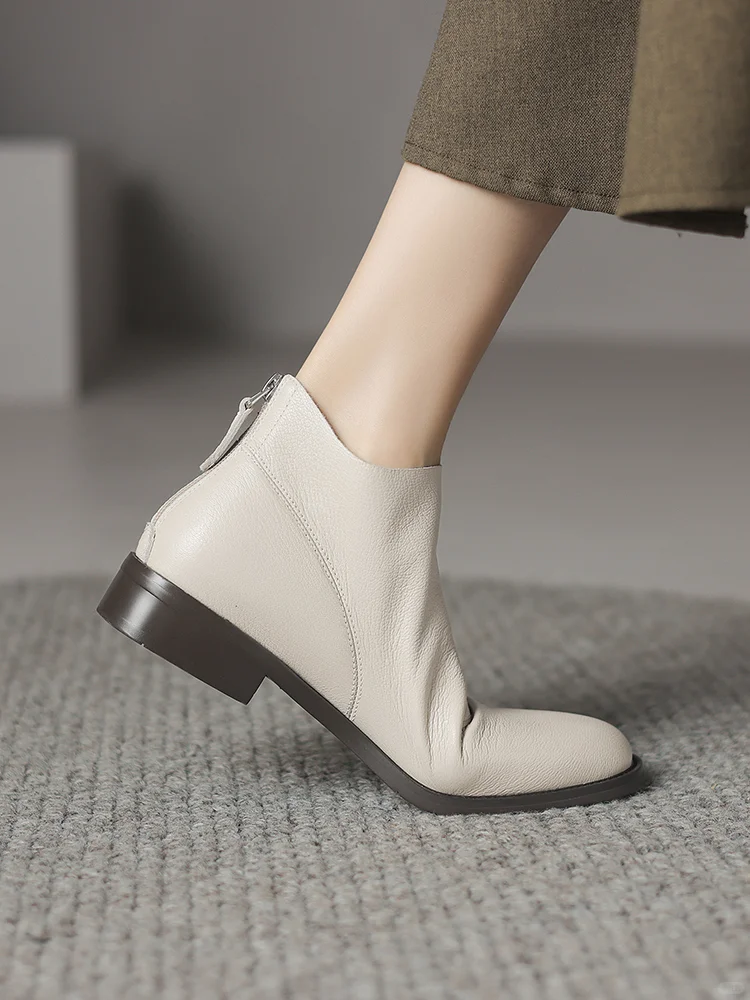 👢复古短靴新宠！通勤穿搭神器