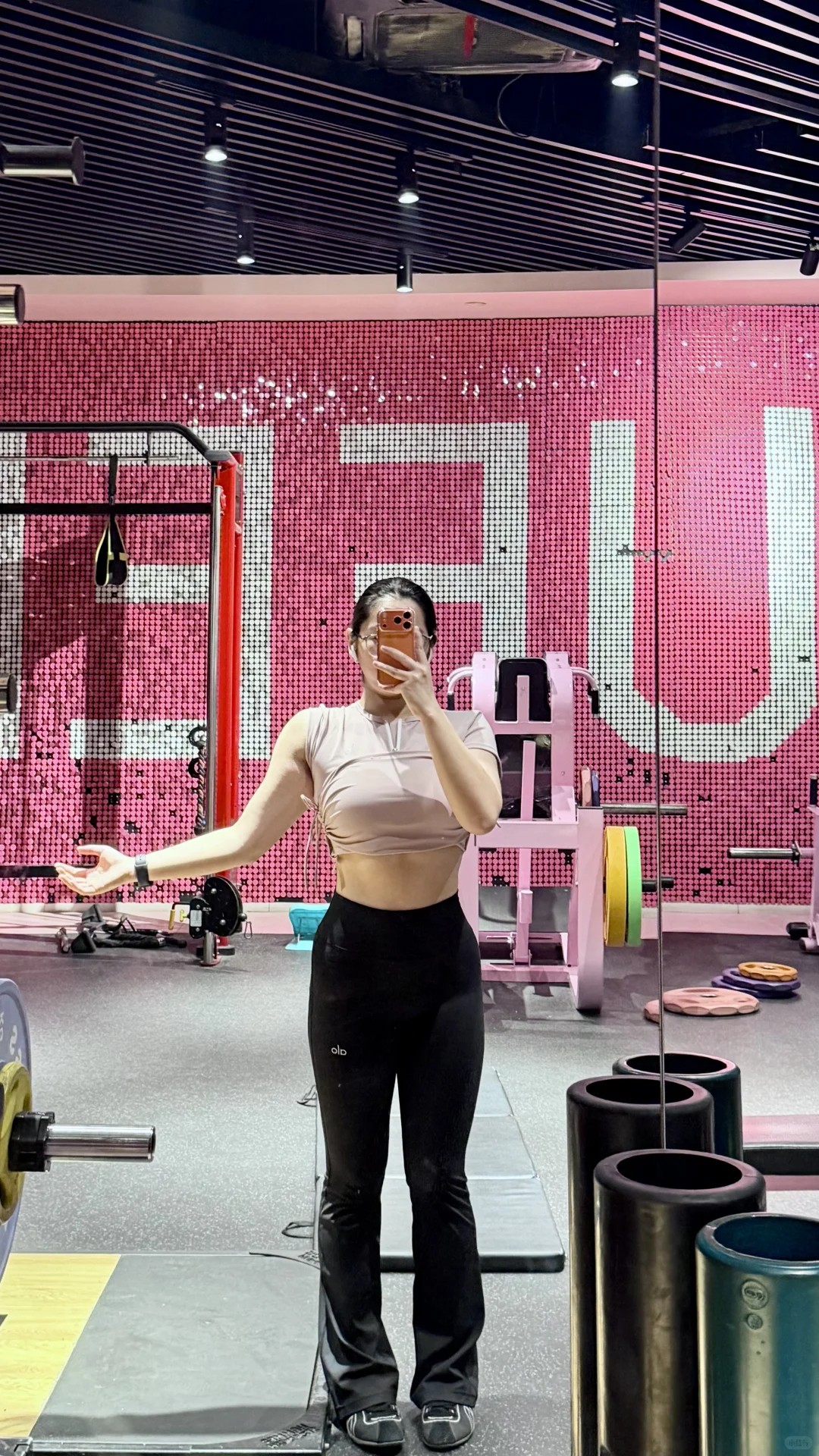 今天是粉色娇嫩纸包鸡