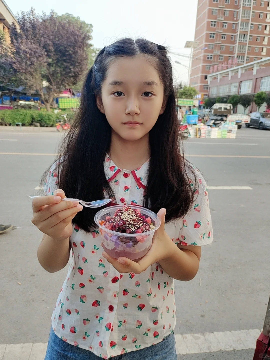 女孩子脸长这么秀气真的很好看