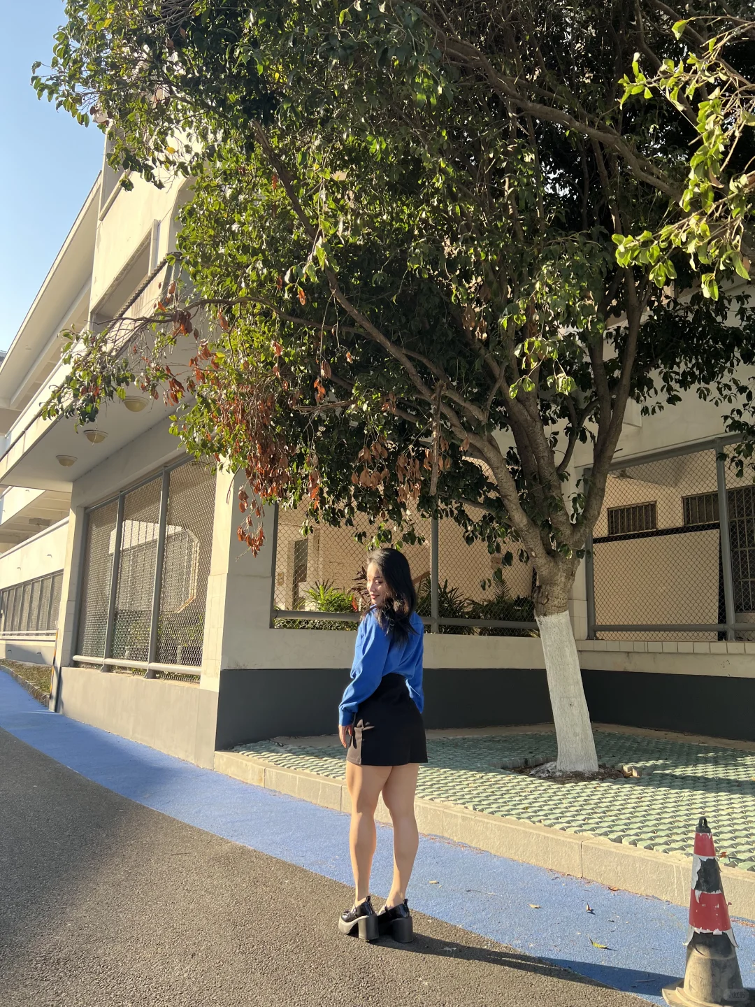 肌肉女不穿健身服是什么样的？