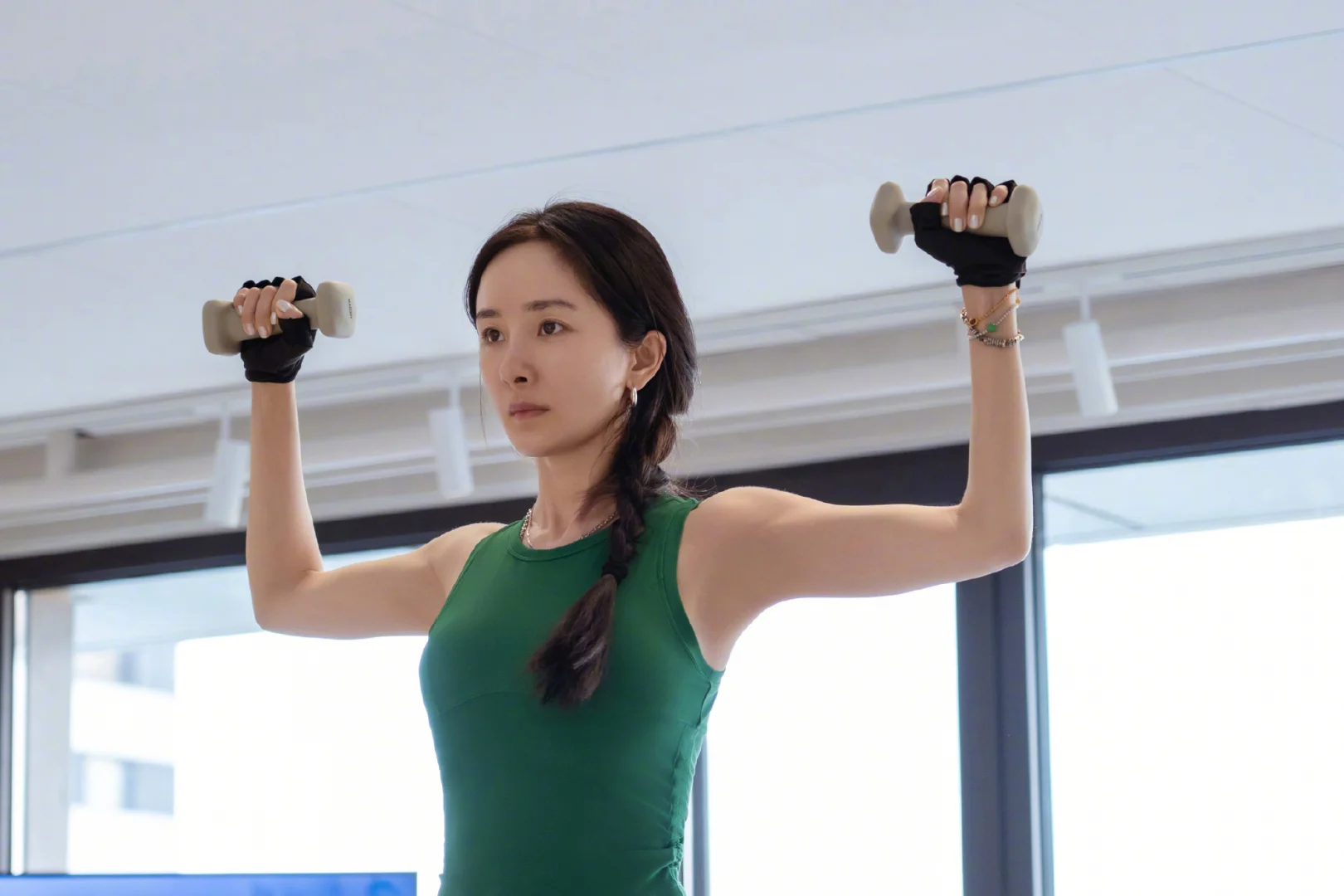 杨幂日常锻炼🏋️‍♀️ 怪不得姐身材这么好🥹！