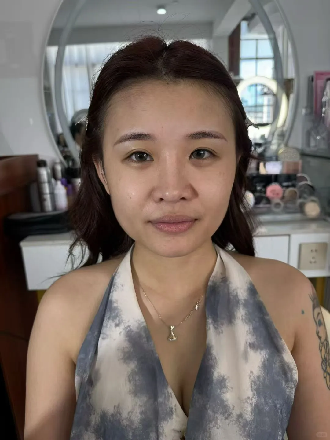 《普通女孩→婚礼女主角！新娘妆前后对比，差距