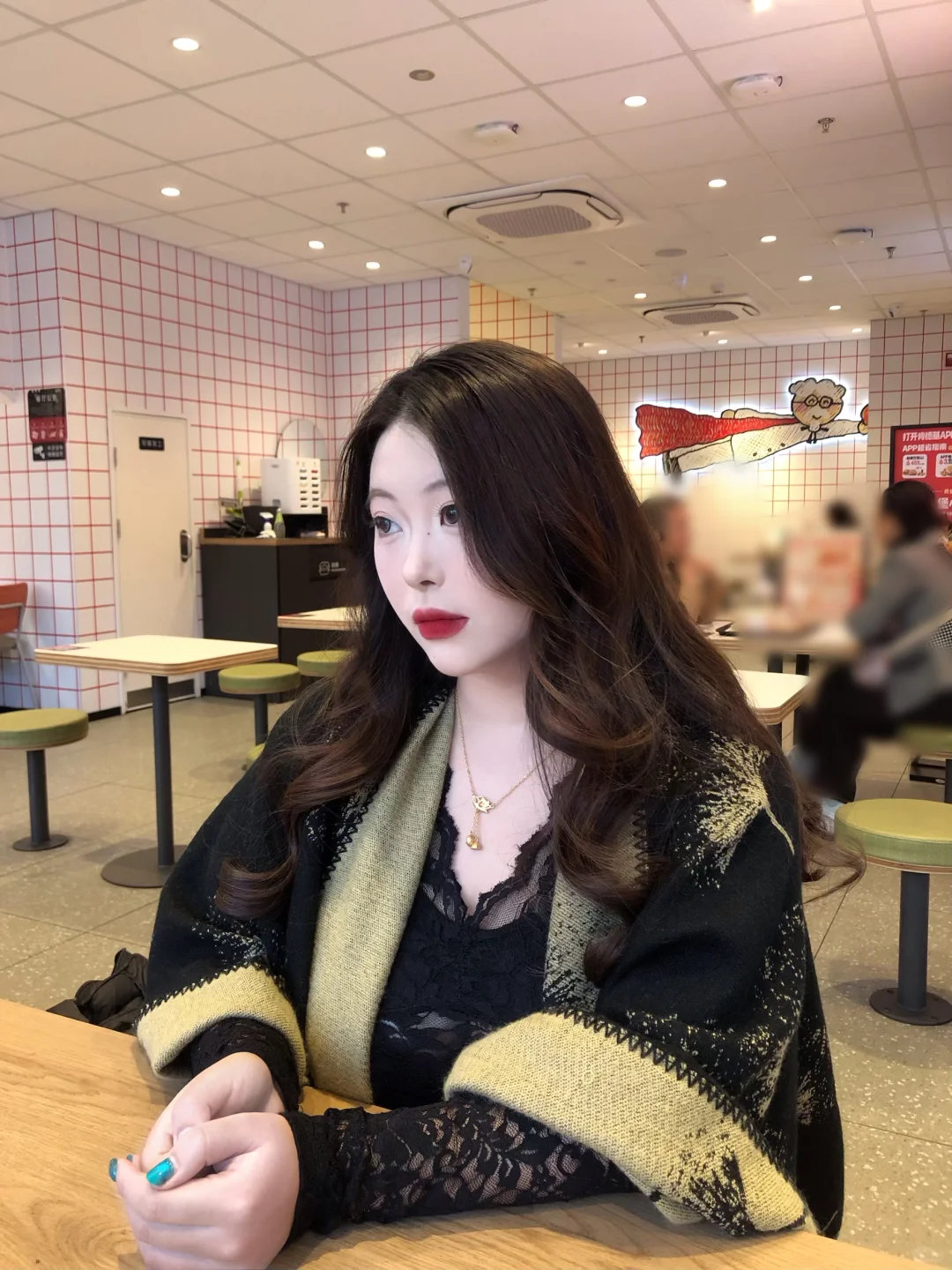 女孩总是在年轻的时候追求女人味