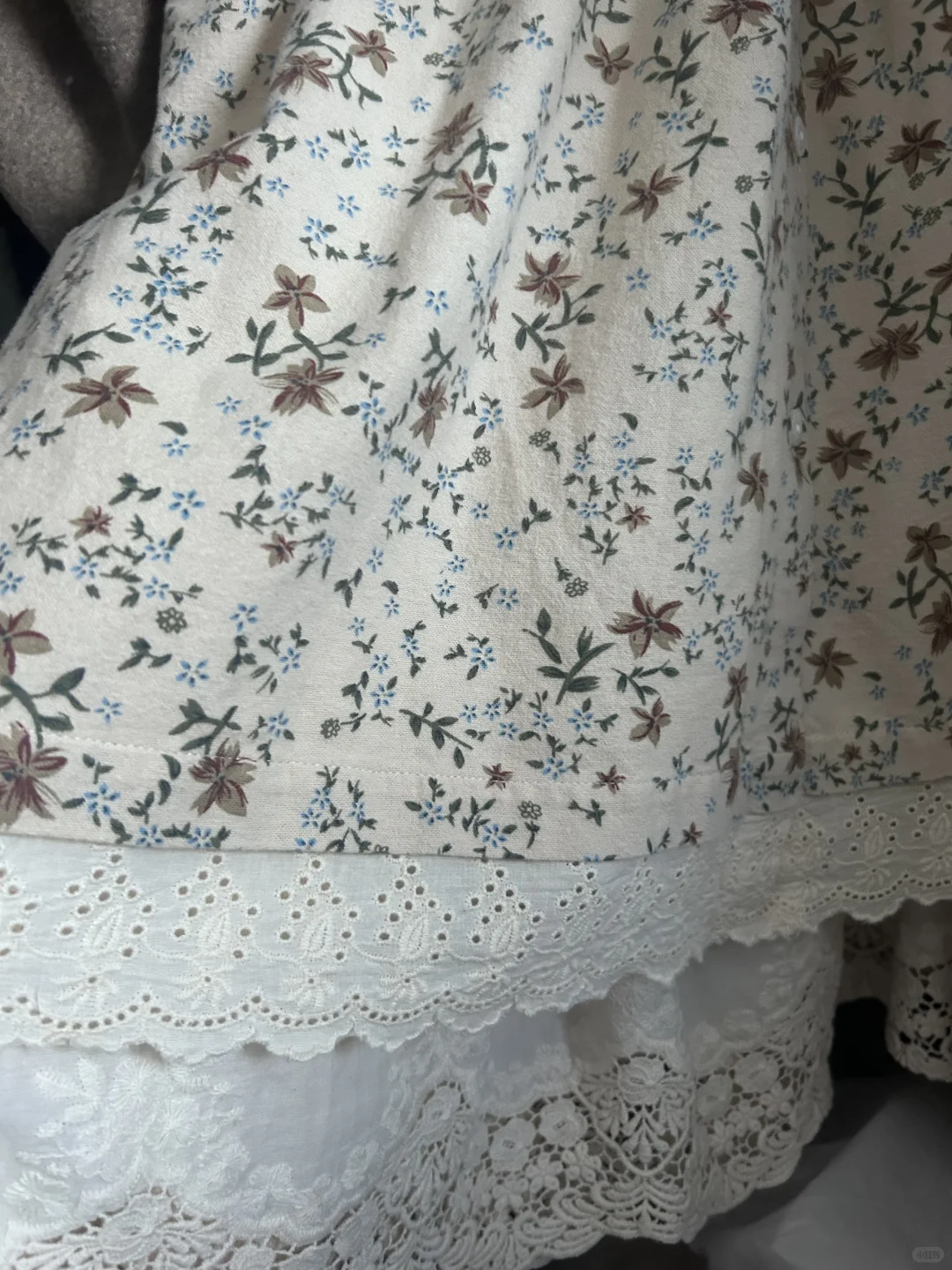 冬日女作家｜低饱和温柔奶茶色…