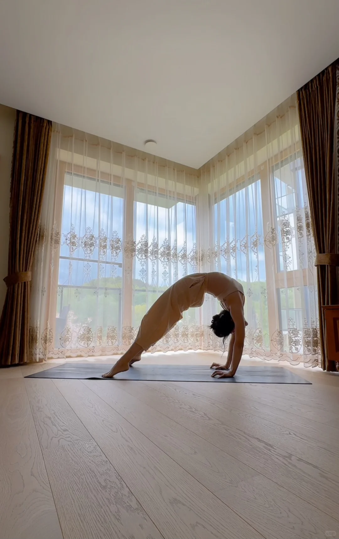 一条裤子，能穿出瑜伽的呼吸感🌿｜来自尼泊尔