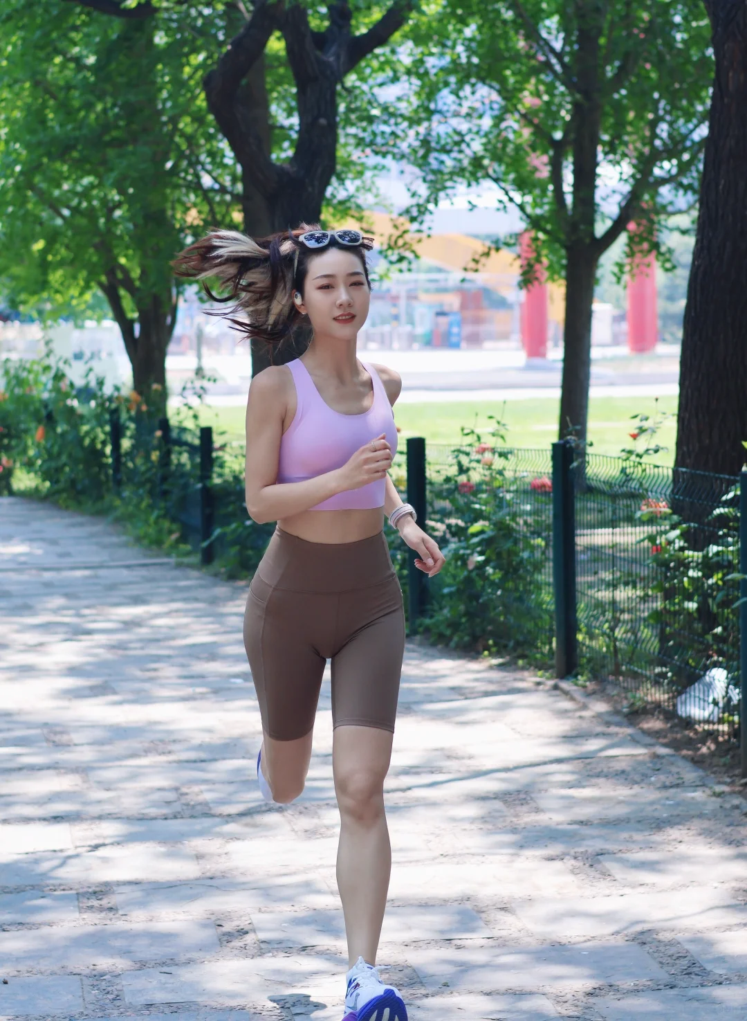 当被朋友约跑步，我说没衣服穿