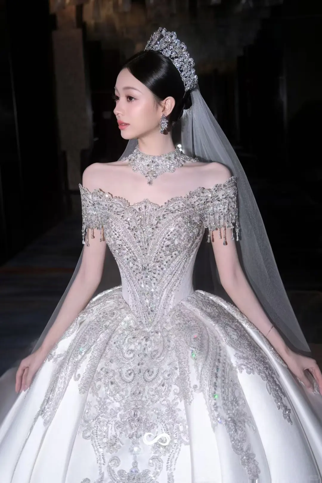 闪闪发光的银河主纱