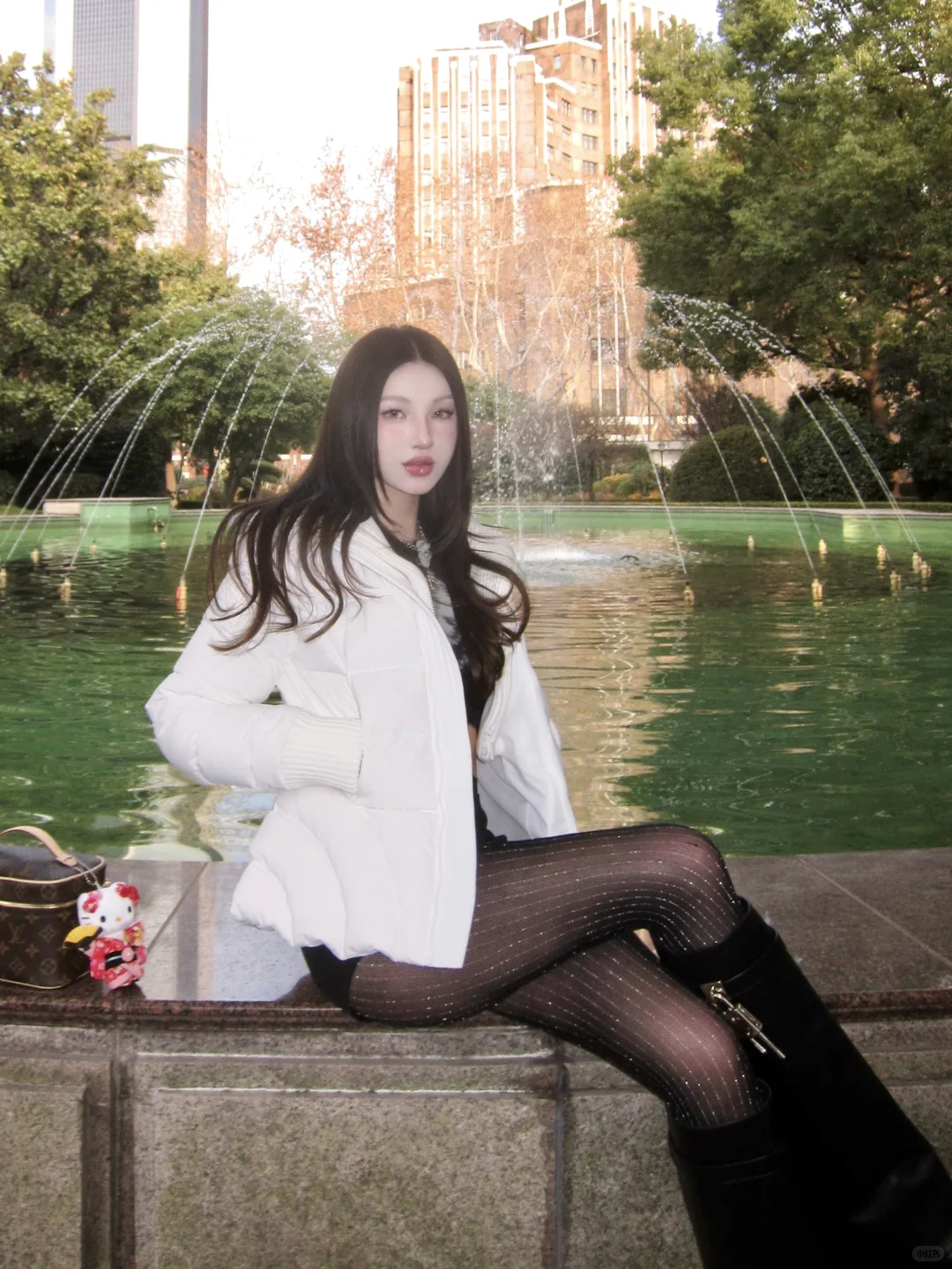 Aeaea | 修身轻盈罗纹羽绒