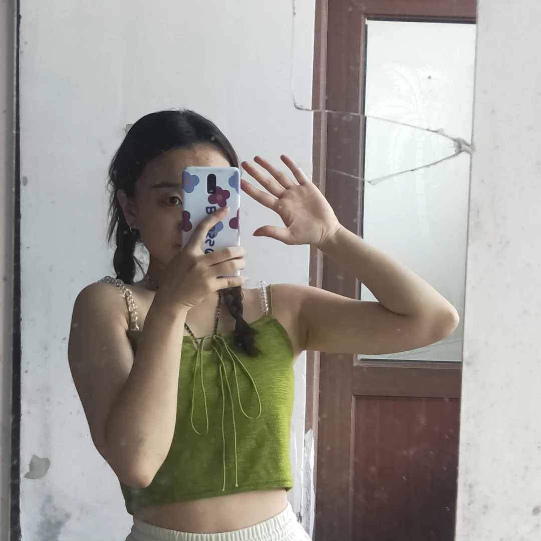 都去给我买这个吊带！！我恨我不会拍！！！