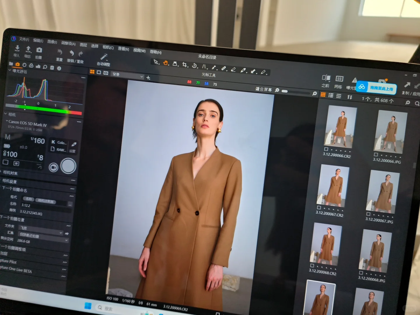 这次拍的，非常OK这模特很国际范。