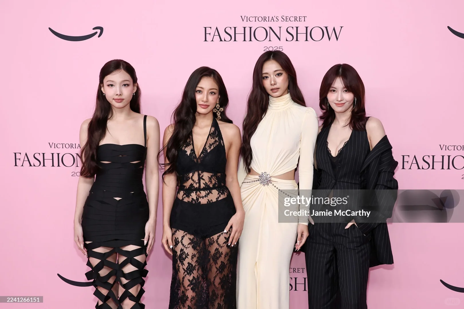 有种舌头伸不进屏幕的无力感...