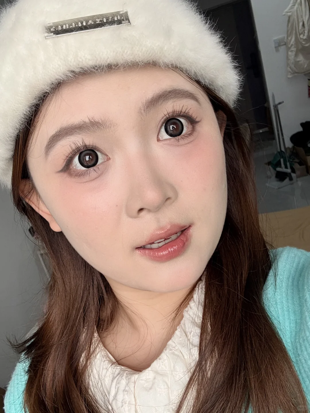 当方圆脸学会放大五官的量感，你就会发现…