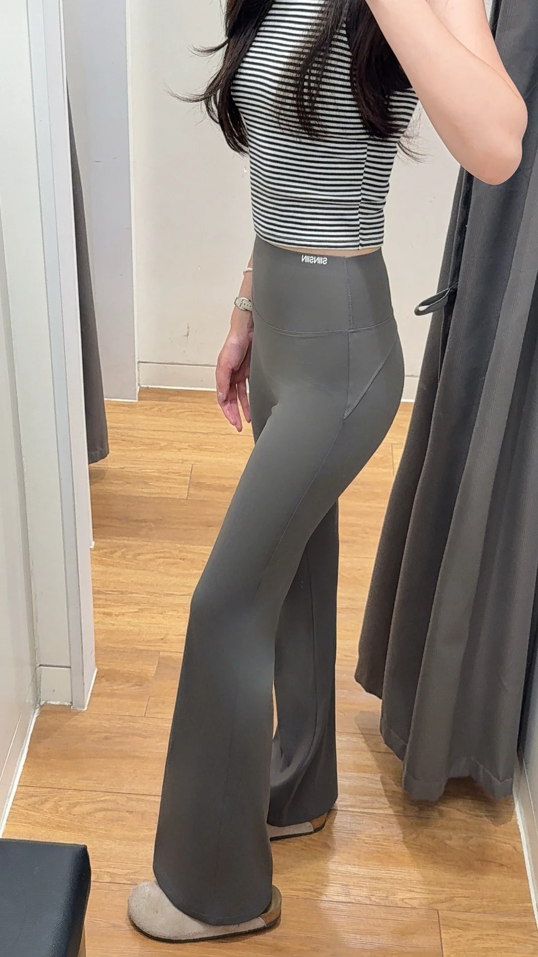 All black🖤显高显瘦绝绝子！微喇裤天菜