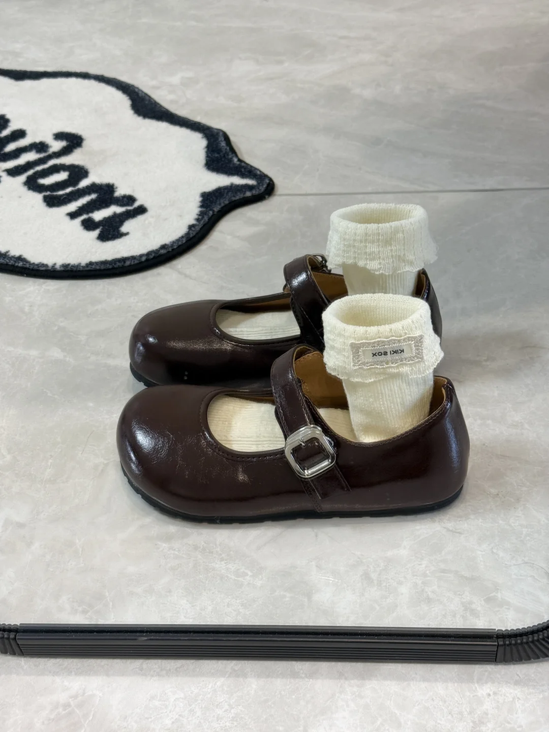 一整个爱住了🥹巧克力色的复古玛丽珍🍫