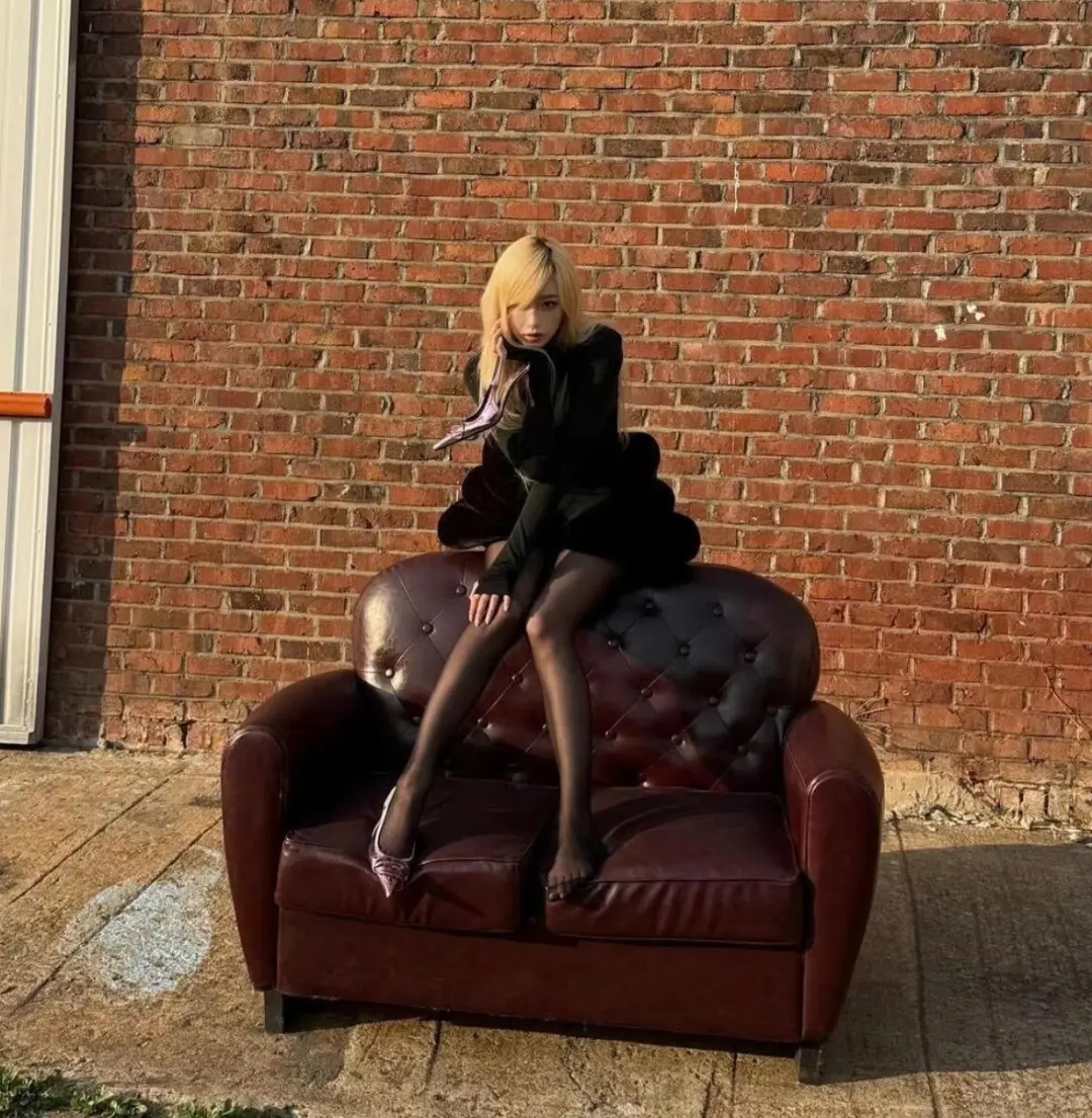 腿比我命都长，斯哈斯哈