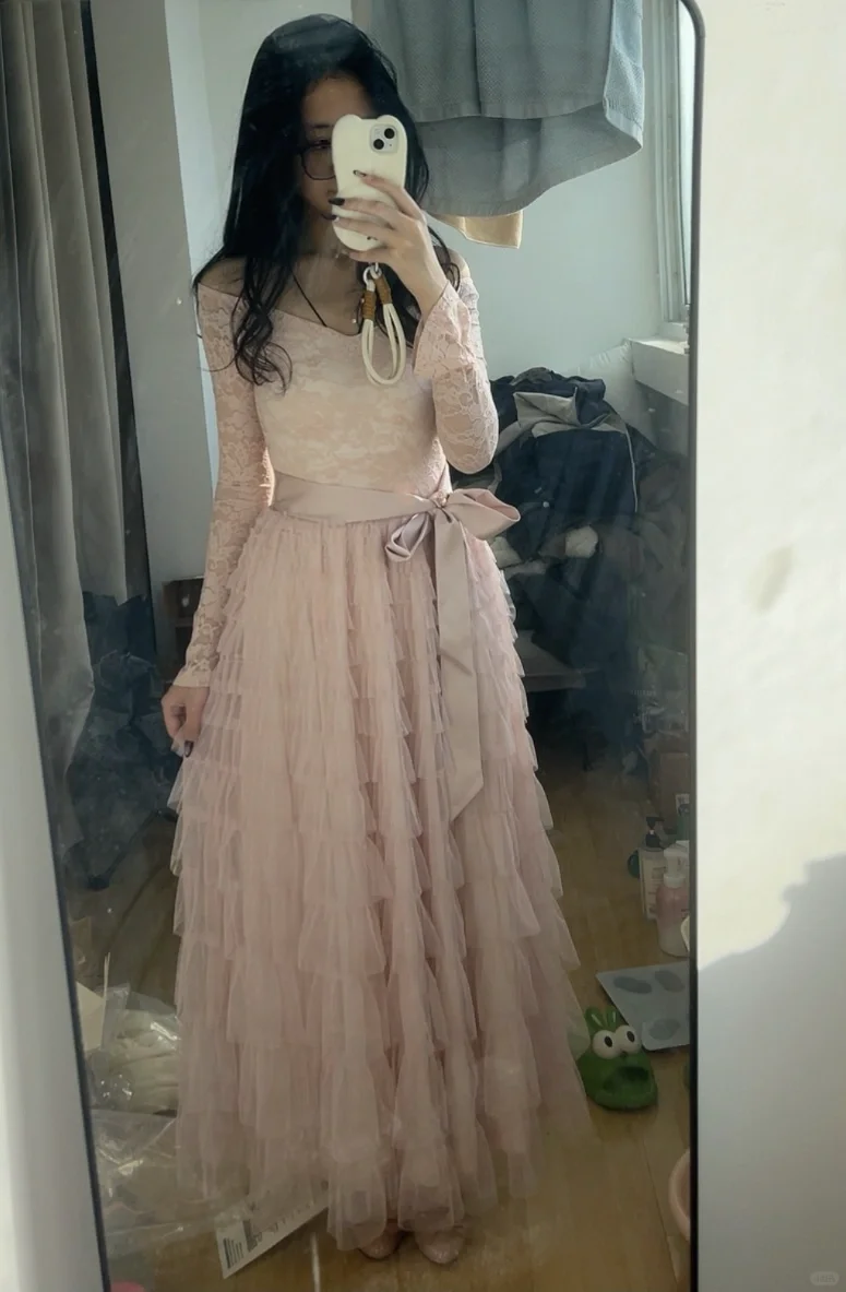 猫年的这个裙子要不要留啊 好纠结